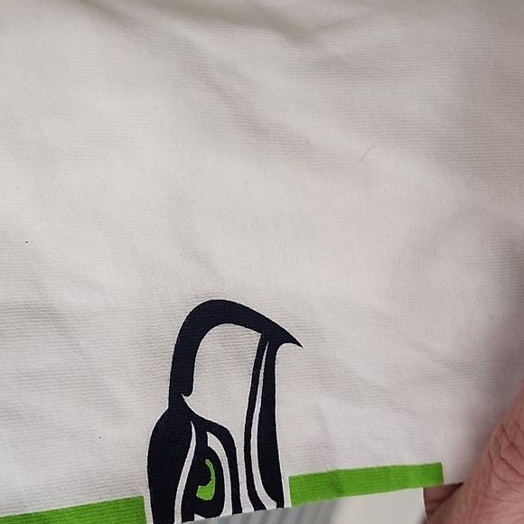 NWT Seattle Seahawks white long sleeved t-shirt NFL Apparel sz XL - Picture 4 of 11